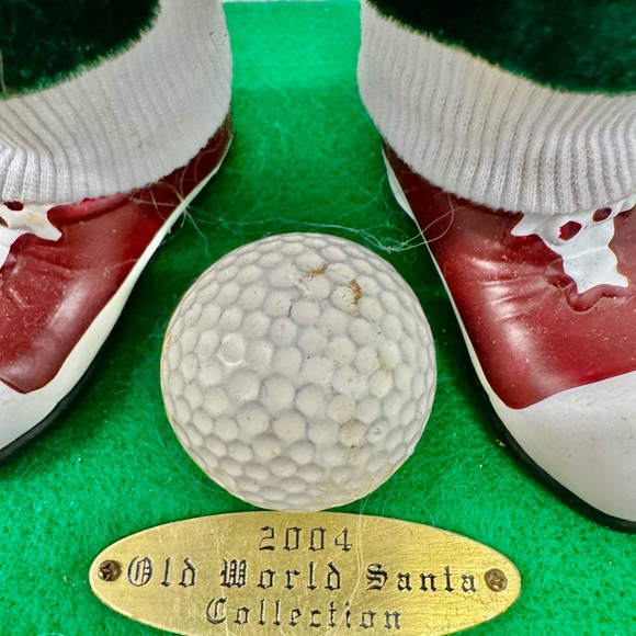 Santa Claus Figurine with Golf Clubs - Picture 5 of 10
